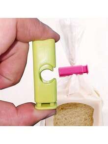 10 de mayo de 2020 Clips para bolsas de alimentos, clips de frescura para aperitivos, clips de sellado para hojas de té, clips de sellado para leche en polvo, clips de sellado para bolsas de alimentos de cocina, clips de sellado para bolsas de pan, clips a prueba de humedad, clips de sellado de resorte, adecuados para bolsas de leche en polvo, bolsas de plástico y bolsas de aperitivos, utensilios de cocina, bolsas de regalo de boda, clips de sellado para suministros de cocina - Multicolor - Ver 7