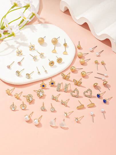 30 par minimalistiska söta modeörhängen för kvinnor, hjärtformade strass, fuskpärlor, blommor, fjärilsdesigner, mångsidiga för vardags-, fritids-, högtidskläder, presenter