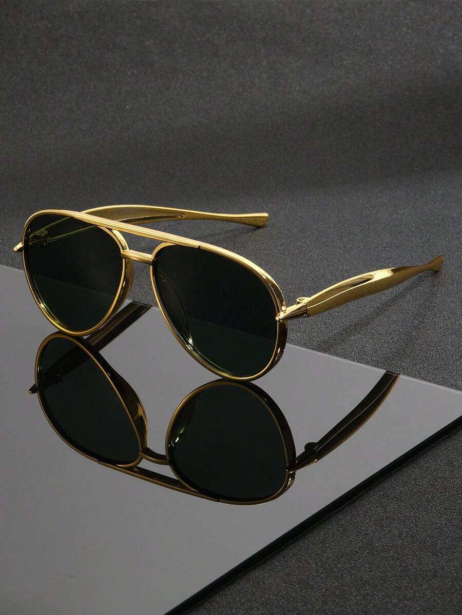 一副男士新款椭圆形休闲时尚眼镜，适合搭配时尚服饰、驾驶、街头摄影，让你成为众人瞩目的焦点 - 彩色 - 查看 1