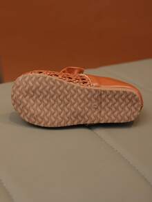 1 Pair Retro Plaid Closed Toe Sandals For Boys & Girls, Summer New Fashion Breathable Beach Shoes, Soft Non-Slip Sole - Brown - View 6