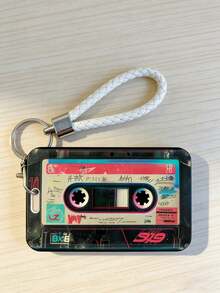 复古磁带造型卡套，滑动式设计，配有防丢挂绳，坚固耐用，可收纳学生证/公交卡/其他卡片，复古怀旧风格，防震防刮，方便携带，通勤必备，复古爱好者的完美怀旧礼物 - 彩色 - 查看 2