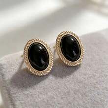 1 Pair Black Agate Oval Metal Stud Earrings Valentine's Day Date Retro Hepburn Style Temperament Earrings - Gold - View 3