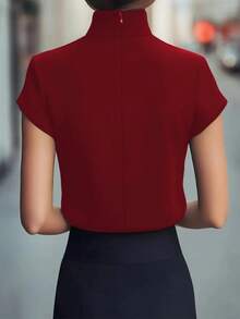 1件女士纯色缎面纽扣拉链优雅时尚短袖衬衫上衣，适合办公室、度假、居家、约会、春季、秋季、夏季穿着。 - 酒紅色 - 查看 3