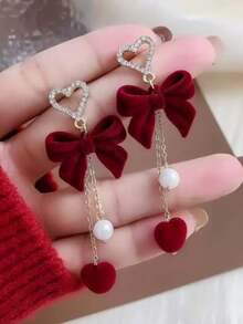 一对经典欧美风时尚红色爱心蝴蝶结流苏耳环，植绒内衬，奢华设计，复古耳环 - 彩色 - 查看 4
