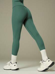 UONNOU Comfortable And Slimming Yoga Two-Piece Set | Long-Sleeved Top + High-Waisted Leggings, Suitable For Everyday Activities - Green - View 9