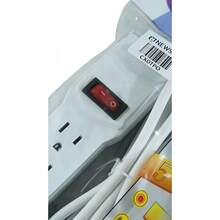 Cable de extensión estándar para uso doméstico con múltiples enchufes y un interruptor de encendido. - Blanco - Ver 4