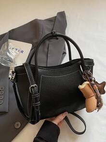 This New Fashionable And Versatile High-Quality Handbag Is Made Of PU Leather With A Textured Lychee Pattern, Quilted Design, And A Square Shape. It Features Dual Handles And An Adjustable Long Shoulder Strap, Allowing You To Carry It By Hand, On The Shoulder, Or Cross-Body. The Bag Is Decorated With A Textured Pattern And A Snow Boot Charm, Making It Suitable For Women's Daily Commute, Work, Dates, And Various Occasions.