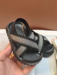 2026 Nuevas sandalias de verano de estilo bohemio con elástico de colores para niños y niñas, sandalias de suela blanda de piel sintética beige de punta abierta, esenciales para uso diario, campus, fiesta, vacaciones en la playa, sandalias populares para niñas, diseño de moda para sandalias de princesa infantil, suela suave y no abrasiva, regalo ideal para vacaciones, hechas a mano sin pegamento, cómodas sandalias para niños - Negro - Ver 3