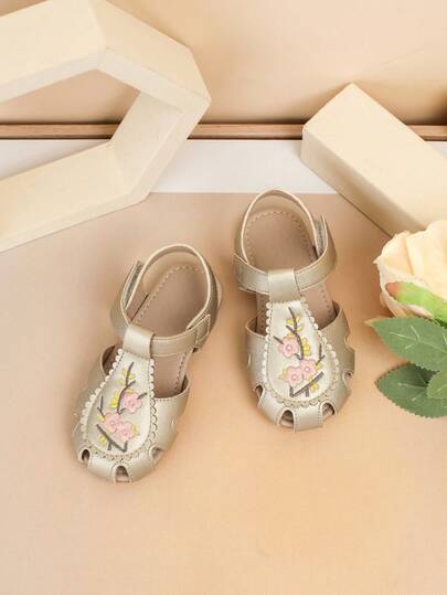 1 Pair Baby Girls' Embroidered Decor Hollow Flat Sandals, Cute Summer Shoes