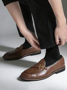 Luxury Retro Style Slip-On Loafers For Men, Elegant Gentleman Leather Shoes With Black Button Closure, Breathable Uppers, Non-Slip Durable Soles, Suitable For Casual, Business, Formal, Graduation Ceremony, Office, Party, Wedding, Spring/Summer/Autumn, Plus Size - Brown - View 4