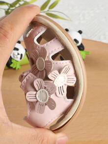 1双幼儿女童时尚百搭可爱花朵图案魔术贴凉鞋，适合0-1岁女婴学步，1-12个月婴儿鞋，适合春、秋、夏季穿着。 - 粉色 - 查看 6