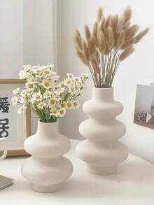 白色三环花瓶，适用于现代家居装饰、波西米亚风格装饰、房间装饰、家居装饰、厨房装饰、婚礼装饰、餐桌摆饰、办公室装饰、花园装饰、户外装饰，以及生日、毕业、开斋节等场合的礼物。 - 米色 - 查看 7