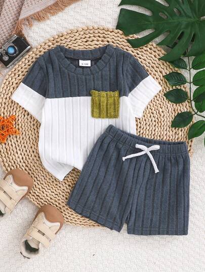 男婴撞色圆领短袖T恤+抽绳腰休闲短裤两件套，适合春夏穿着
