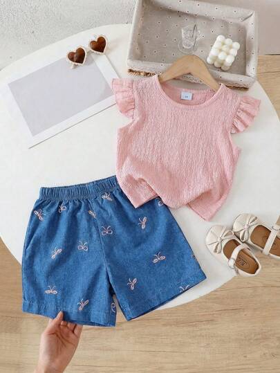 Set de 2 piezas de top de cuello redondo con volantes rosas y shorts con estampado de moños, estilo casual y lindo para niñas, adecuado para actividades diarias al aire libre