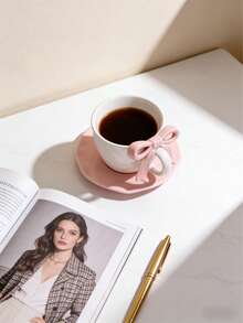 Un ensemble de tasses à café et soucoupes avec anses en forme de nœud, en céramique, élégant et créatif, convenant aux tasses à lait pour le petit-déjeuner et aux tasses à café arabe, parfait pour une utilisation au bureau/à la maison, et un excellent cadeau pour les femmes. - Multicolore - Voir 9