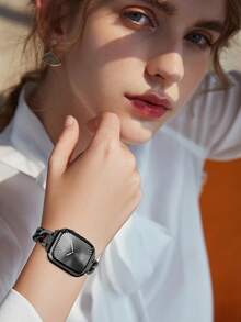 Ốp lưng mềm, khung rỗng, bảo vệ đồng hồ tương thích với Apple Watch Ultra 11 10 SE 9/8/7/6/5/4/3/2/1. Tương thích với Apple Watch Smart Watch 40 MM 41 MM 42 MM 44 MM 45 MM 46 MM 38MM 49 MM. Chất liệu TPU mềm dẻo, siêu mỏng, chống sốc, chống trầy xước, chống va đập, trọng lượng nhẹ, cảm ứng nhạy. (Không có kính) Tương thích với dành cho cả nam và nữ. - màu đen - Xem 4