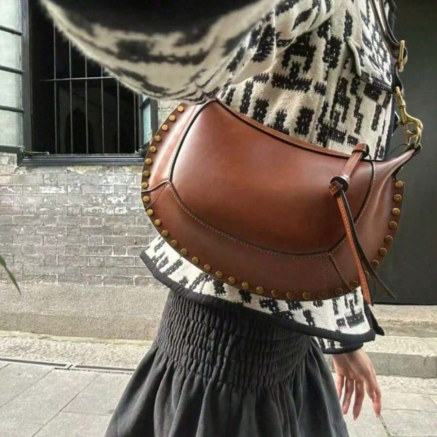 Retro Cross-Border Handbag With A Studded Design, Genuine Leather Shoulder Bag, Fashionable Handbag With Individual Character. ISFrench Retro Cross-Border Studded Classic Crescent Bag Genuine Leather Crossbody Bag Personality Fashion Handbag - 棕色 - 查看 1