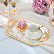 Khay kim loại hai tông màu sang trọng, viền vàng, thích hợp cho bàn ăn/đám cưới/kệ trưng bày, trang trí nhà cửa cao cấp lấy cảm hứng từ thiên nhiên, khay hình chữ nhật trang trí phong cách retro có tay cầm, trang trí tiệc tùng và khay phục vụ, khay phục vụ lễ cưới gia đình, khay đựng đồ trang điểm và trang sức. - Nhiều màu - Xem 2