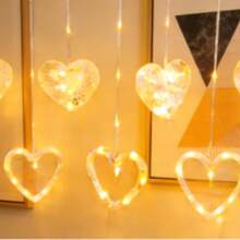 USB供电LED心形仙女灯串，适用于新年、情人节、母亲节、家居、派对装饰，可放置于卧室、客厅、阳台等场所。