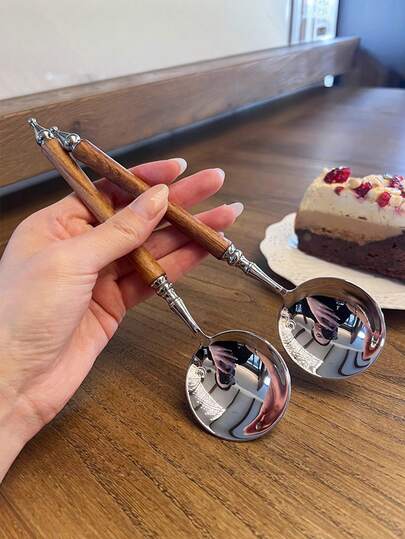 Stainless Steel Spoon, Vintage Elegant Design, Suitable For Soup, Western Dishes, Rice, Pasta And Desserts