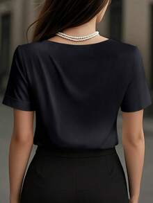 1 pieza Blusa de mujer de unicolor de satén con cuello en V y manga corta, elegante y de moda para uso diario, oficina, hogar, citas, primavera/verano casual - Negro - Ver 5