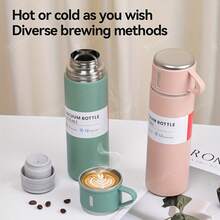 一套不锈钢真空保温杯组合，包含一个500毫升保温水瓶和两个替换盖，可重复使用，可用洗碗机清洗，多功能旅行杯，冷热饮皆宜，礼盒包装