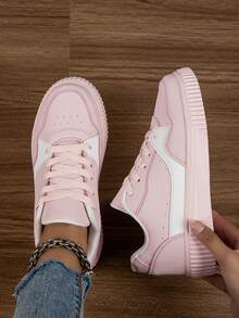 女士休闲低帮运动鞋，舒适、时尚、透气、软底、轻便，适合日常穿着和滑板。 - 粉色 - 查看 2