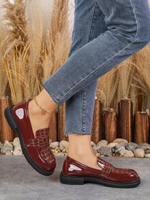 Women's Lacquered Embossed Crocodile Pattern Slip-On Loafers, Retro Style, Suitable For Daily Commute, All Seasons, Black & Gold Glossy Thick Sole Shoes - Burgundy - View 6