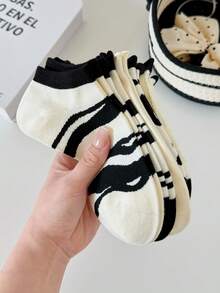 5 Pairs Women's Black & White Striped Polka Dot Ankle Socks, Girls' Breathable Moisture-Wicking Low-Cut Socks For Spring & Summer - Black and White - View 8