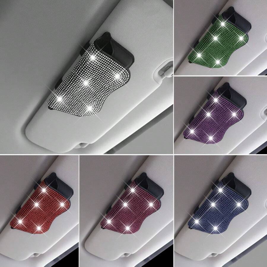 Giá đỡ kính râm nữ đính đá ngọc trai hiệu ứng mới 2026 - Hộp đựng kính râm treo bằng da thật cho xe hơi, tô điểm hoàn hảo cho nội thất xe của bạn, thiết kế che nắng thời trang, lưu trữ tiện lợi cho kẹp kính râm! Hộp đựng đồ trên xe hơi đính đá này không chỉ tỏa sáng với vẻ lấp lánh mà còn mang lại chức năng thiết thực.