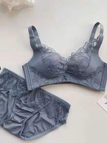 Wireless Bra And Panty Set For Small Breasts. Cute High-Cut Bra And Panty Set. Wireless Underwear For Women. Breast-Enhancing Bra And Panty Set. Enhances Breast Size, Smooths Underarm Fat, And Creates Cleavage. Wireless Design. - Màu xanh lam - Xem 2