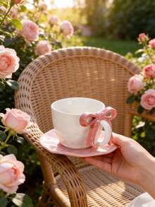 Un ensemble de tasses à café et soucoupes avec anses en forme de nœud, en céramique, élégant et créatif, convenant aux tasses à lait pour le petit-déjeuner et aux tasses à café arabe, parfait pour une utilisation au bureau/à la maison, et un excellent cadeau pour les femmes. - Multicolore - Voir 6