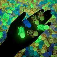 10/25/50个发光3D海龟雕像 - 彩色半透明塑料装饰品，适用于DIY工艺品、派对礼物、课堂奖励、海滩主题活动、万圣节、复活节、感恩节、圣诞节、生日和派对礼物、装饰小雕像、活动策划、新年礼物和家具派对装饰。 - 彩色 - 查看 8