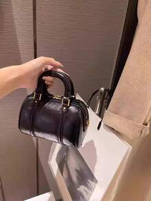 Boston Handbag, Shoulder Bag, Pillow-Shaped Bag - Black - View 4