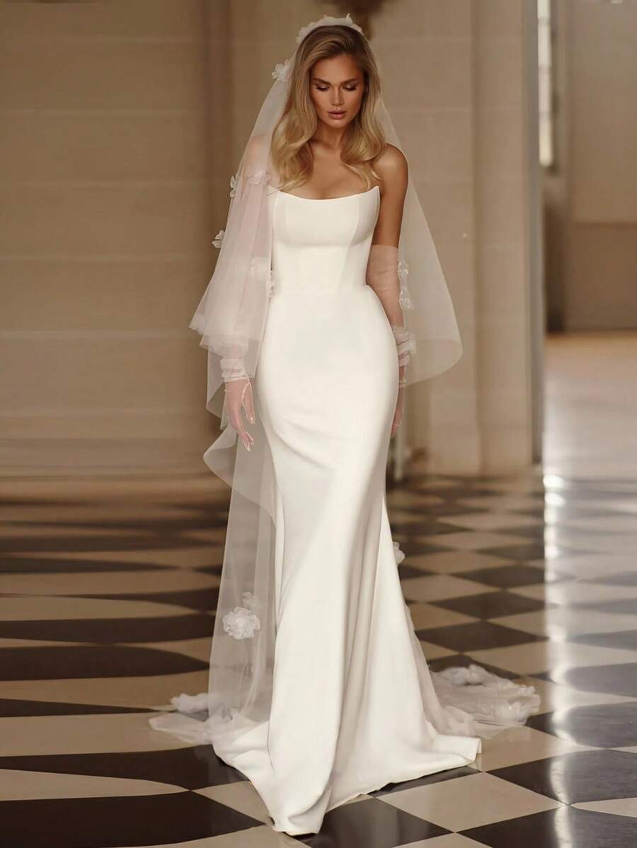 Elegant Sexy Strapless Mermaid Satin Formal Wedding Dress Registry Office Dresses Bridal Fashion,Evening Party Dress Birthday Party Dress Country Wedding,Romantic Church Ceremony Wedding Dress,Suitable For Wedding,Dating,Party,Singles' Party,Vacation,Formal Occasions,Dinner Dress,Prom Dress,Homecoming Dess,Cocktail Party,Wedding Guest Dress,Graduation - 白色 - 查看 1