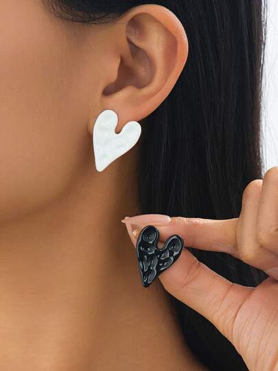 1 par de pendientes de botón con corazón pintado de moda, adecuados para fiestas, reuniones, uso diario de mujeres, regalo versátil