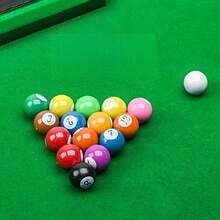 Set da gioco di biliardo mini portatile - Mini snooker e biliardo (include 2 stecche e 11 palline) - Sviluppa coordinazione mano-occhio e pensiero strategico. Questo divertente mini gioco di biliardo è adatto a tutti, rendendolo una scelta ideale per serate di giochi in famiglia, intrattenimento in ufficio e tempo libero in viaggio. - Multicolore - Visualizzare 6
