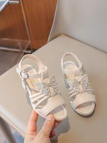 Giày sandal cao gót dự tiệc sang trọng, thanh lịch dành cho bé gái, sandal cao gót hở mũi, thoáng khí và nhẹ, thích hợp cho các buổi tiệc, biểu diễn, tiệc chiêu đãi, đám cưới, sandal cao gót mũi tròn. - Màu be - Xem 2