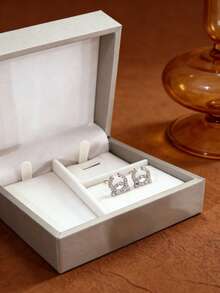 2件装 2026新款法式极简主义时尚水钻字母C耳钉，高端优雅百搭耳环 - 鑽石字母耳環 - 查看 2