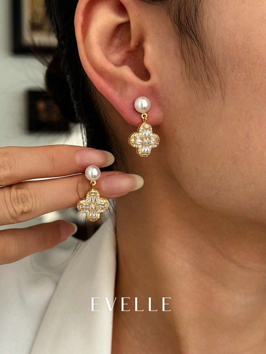 Đôi bông tai bằng đồng mạ vàng 18K, thanh lịch và dễ thương, phù hợp để đeo hàng ngày và trong các buổi tụ họp. - Vàng - Xem 1