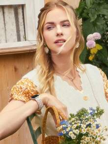 六合一花卉雕刻表带 + 金属吊坠装饰环，兼容三星 Galaxy Watch 7/FE 6 5 4 40mm 44mm、Galaxy Active 2、20mm 表带，兼容三星 Galaxy Watch 7 / Galaxy Watch 6 / Galaxy Watch 4 / Galaxy Watch 5（40mm 44mm）、Galaxy Watch FE（40mm）、Galaxy Watch 5 Pro 45mm - 星光+蜜蜂 - 查看 7