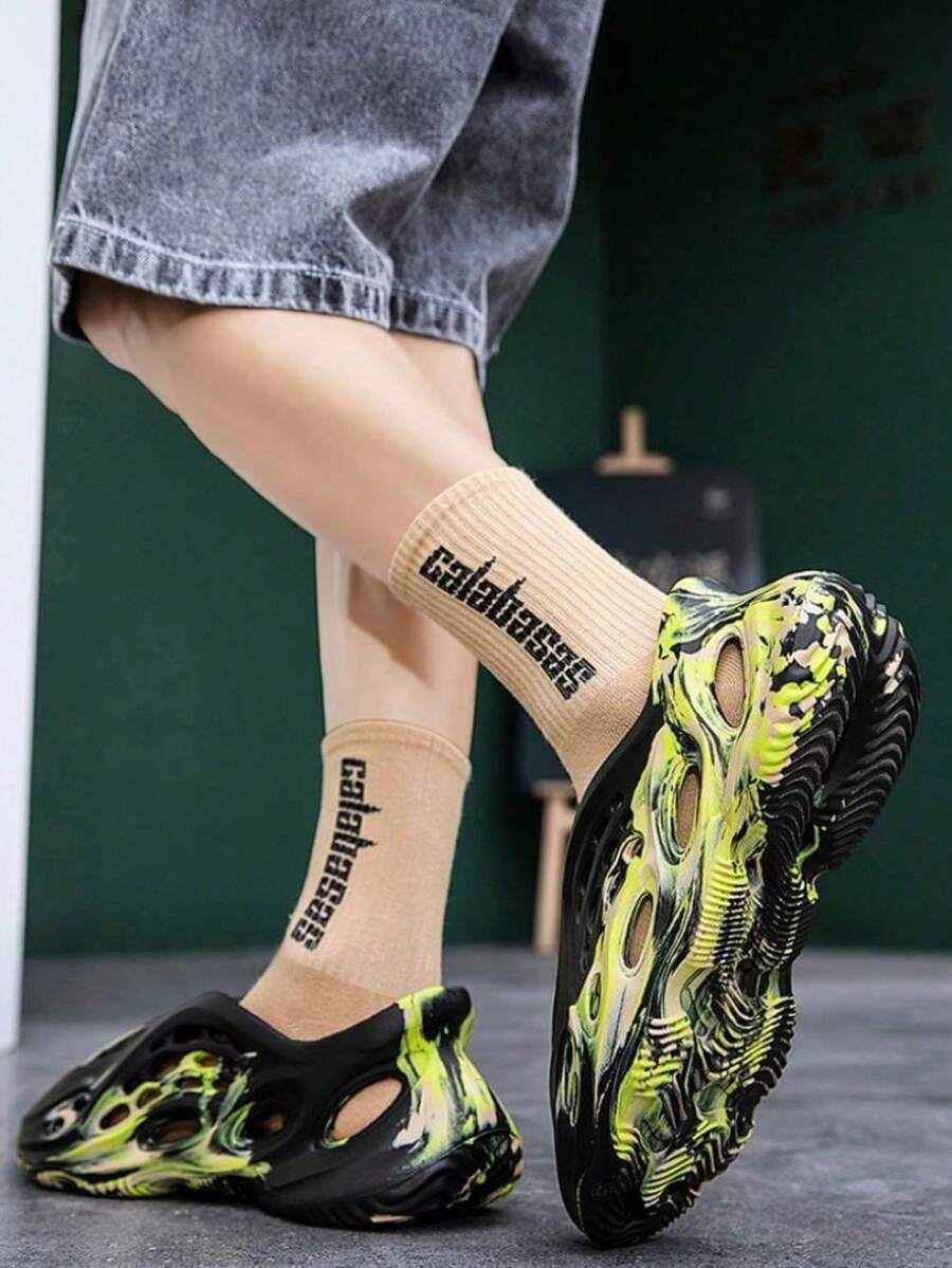 Foam Runners Shoes, Teens Boys Shoes Fashion Foam Runners Foam Runner For Boy & Girls Slippers Little Foam Runners Sneakers Cloud Slides Men Pillow Running Shoes Sandals Outdoor Indoor Slipers - Black - View 1