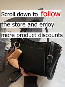 This New Fashionable And Versatile High-Quality Handbag Is Made Of PU Leather With A Textured Lychee Pattern, Quilted Design, And A Square Shape. It Features Dual Handles And An Adjustable Long Shoulder Strap, Allowing You To Carry It By Hand, On The Shoulder, Or Cross-Body. The Bag Is Decorated With A Textured Pattern And A Snow Boot Charm, Making It Suitable For Women's Daily Commute, Work, Dates, And Various Occasions.