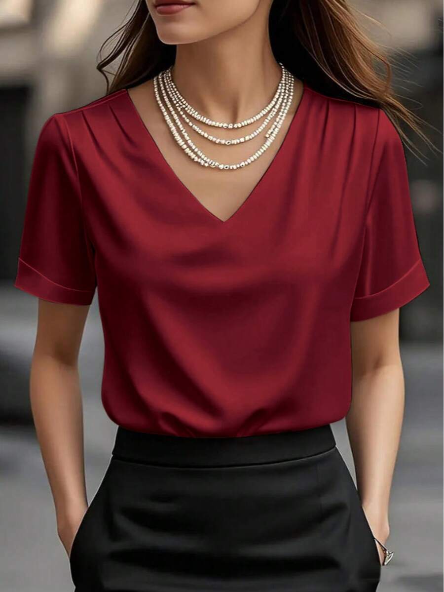 1件女士纯色缎面V领短袖T恤衬衫，优雅时尚，适合日常、办公、居家、约会、春夏休闲穿着。 - 酒紅色 - 查看 1