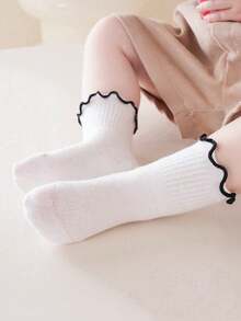 1双带荷叶边装饰的婴儿袜，柔软舒适的女童船袜 - 彩色 - 查看 8