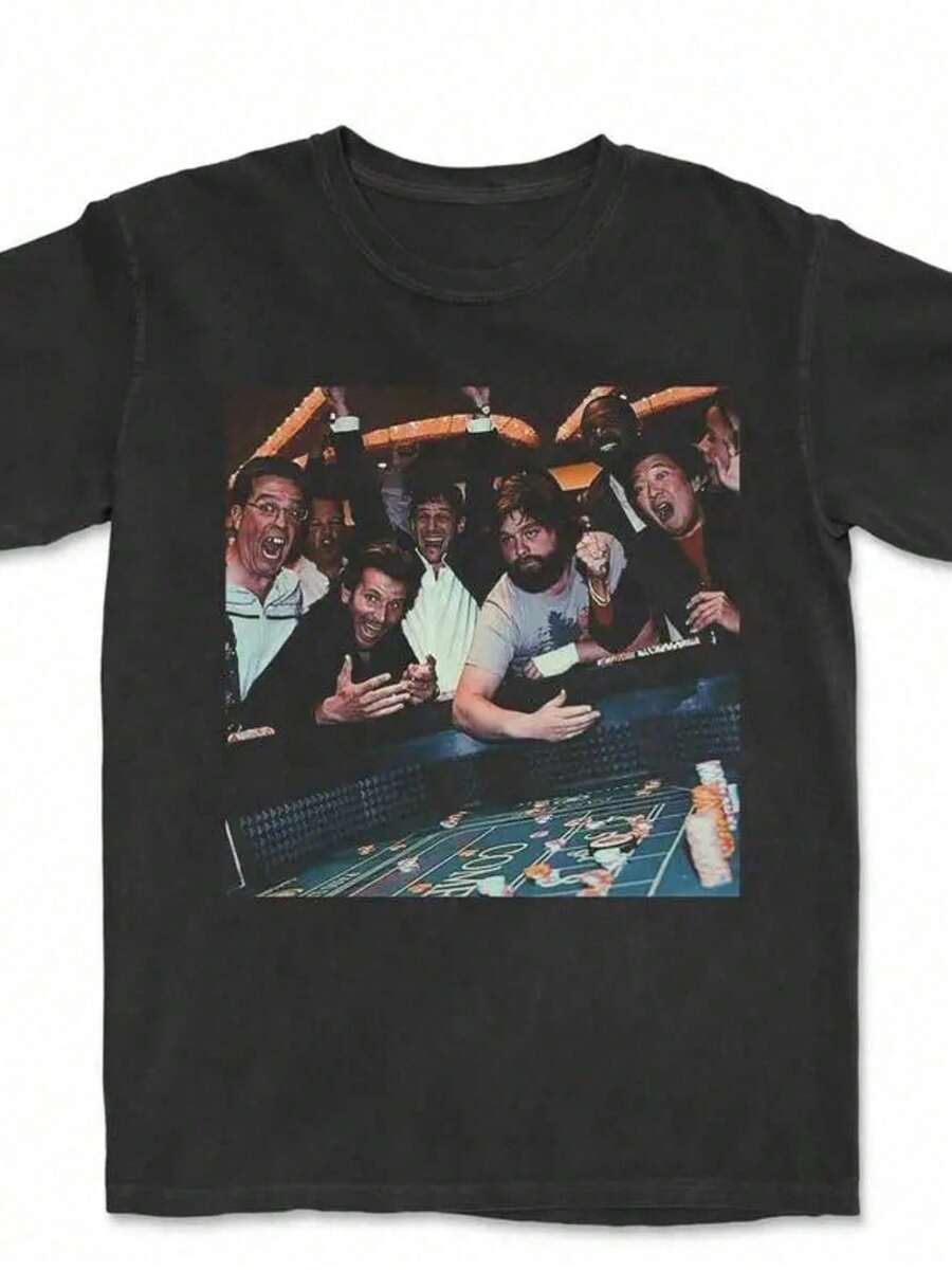 Vintage The Hangover Playing Poker Crewneck T-Shirt, Funny TheHangover Movie Tee Gift For Boyfriend Menswear Top Streetwear - 黑色 - 查看 1