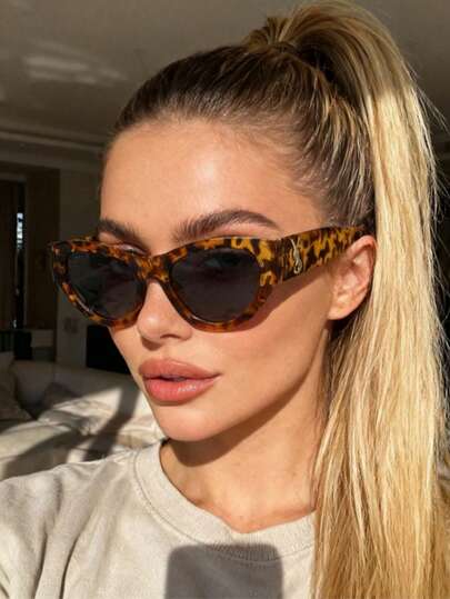 1 Pair Black Cat Eye Minimalist Fashion Glasses, Suitable For Sports, Travel, Driving, Beach, Festivals, Vacations, Street, Fishing, Outdoor Activities. A Street Fashion Accessory, Also A College Style Choice For Summer Beach Vacations, Outdoor Trips, And Back To School Season.