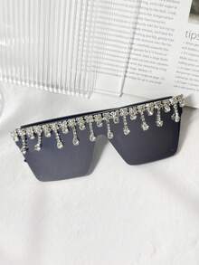 SSPV 1 Peça Óculos da Moda Femininos com Armação Rosa, Parte Superior Plana, Strass e Borla, Adequado para Festas, Fantasias, Decorado com Diamantes e Cristais, Armação Rosa, Óculos da Moda Luxuosos de Festa de Feriado Estilo Y2K, Adequado para Praia, Festas Temáticas (Acompanha Pano de Limpeza) - corrente de strass com pingente decorativo - Visão 4