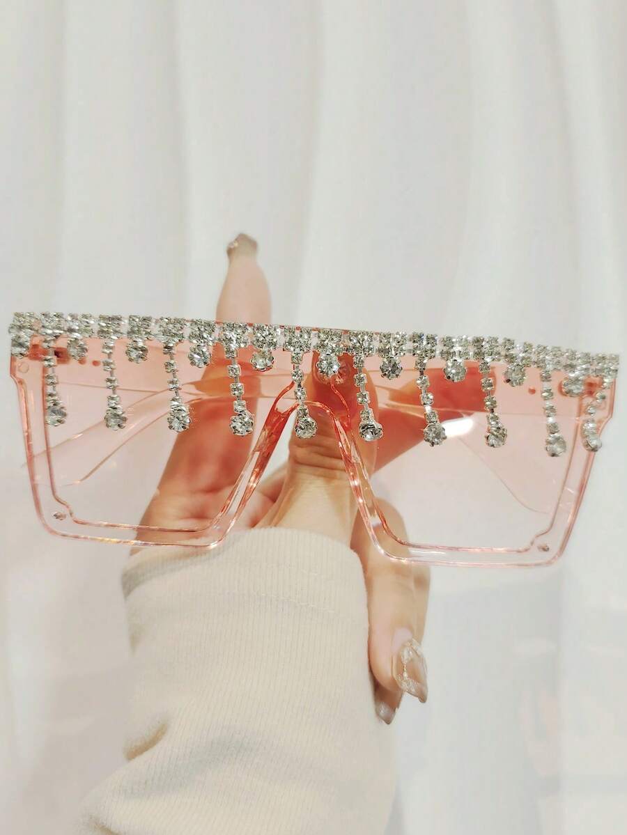 SSPV 1 Peça Óculos da Moda Femininos com Armação Rosa, Parte Superior Plana, Strass e Borla, Adequado para Festas, Fantasias, Decorado com Diamantes e Cristais, Armação Rosa, Óculos da Moda Luxuosos de Festa de Feriado Estilo Y2K, Adequado para Praia, Festas Temáticas (Acompanha Pano de Limpeza) - corrente de strass com pingente decorativo - Visão 1