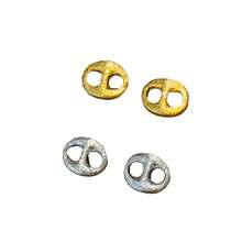 Two Pieces Of Brushed Small Hollow Pig Nose Earrings - Phiên bản vàng - Xem 5